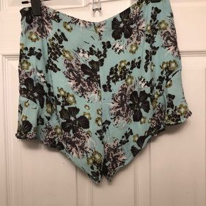Free People Floral High Wasted Shorts Size 4
